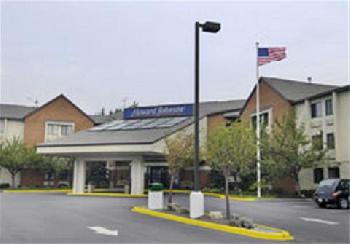 Howard Johnson Hotel - Newark Arpt