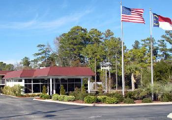 Econo Lodge  Inn & Suites Wilmington