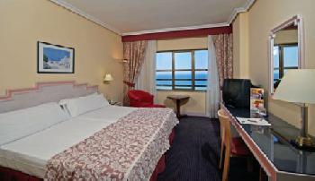 TRYP LA CALETA