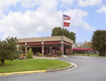 Ramada Louisville Downtown North