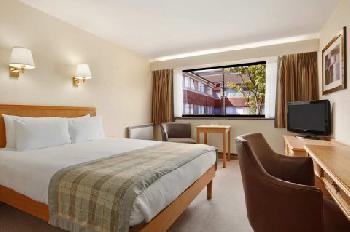 BASINGSTOKE HILTON