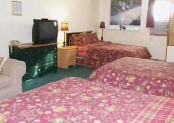 Rodeway Inn & Suites near Okoboji Lake