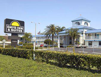 Days Inn and Suites Port Richey