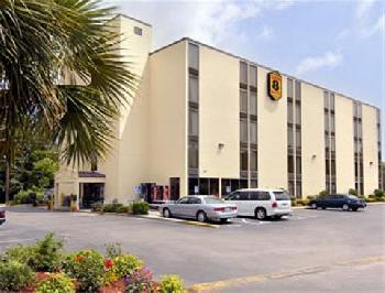 Super 8 Myrtle Beach/Market Common Area