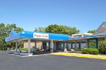 Freeport Plaza Hotel