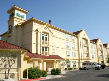 La Quinta Inn and Suites Alexandria