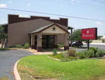 Ramada - Giddings