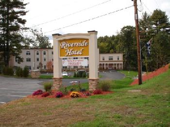Riverside Hotel