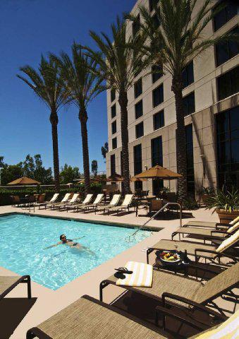 Doubletree® Hotel Irvine-Spectrum