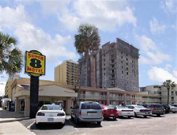 Super 8 Myrtle Beach/Ocean Front Area
