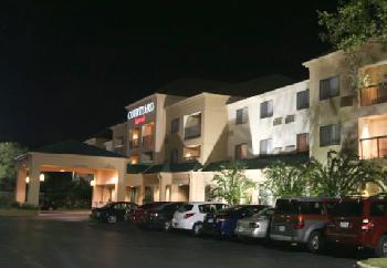 Courtyard Tupelo