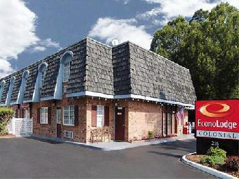 Econo Lodge Colonial