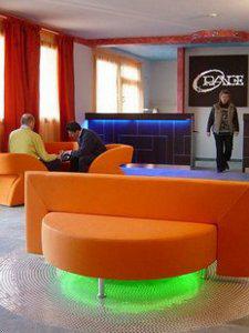 Orange Motel
