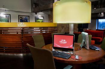 Sheraton Westport Chalet Hotel St. Louis