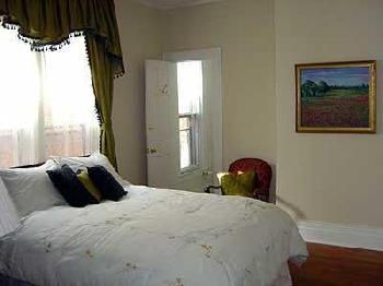Hannibal Garden House Bed and