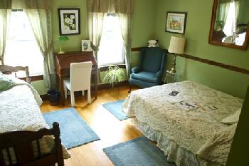 The Stonewall Jackson Inn Bed