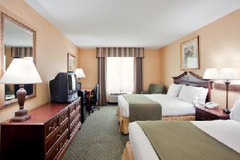 Holiday Inn Express Hotel & Suites WILLIAMSBURG