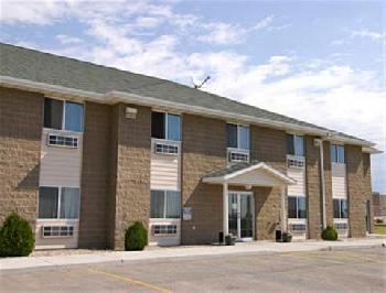 Super 8 Bottineau