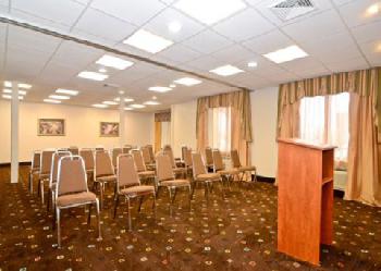 Comfort Inn & Suites Airport-American Way