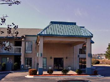 Baymont Inn and Suites Santee