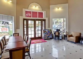Econo Lodge  Inn & Suites Fallbrook