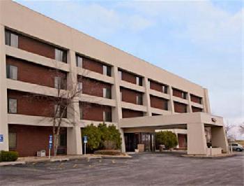 Baymont Inn and Suites Davenport