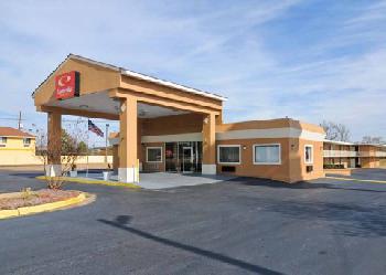 Econo Lodge  Inn & Suites Macon