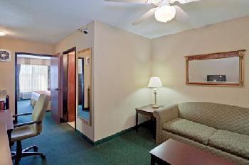 Holiday Inn Express Hotel & Suites LIBERAL