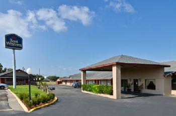 BEST WESTERN Inn by the Lake