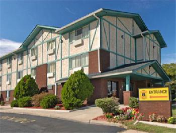 Super 8 Portsmouth/Olde Town Area