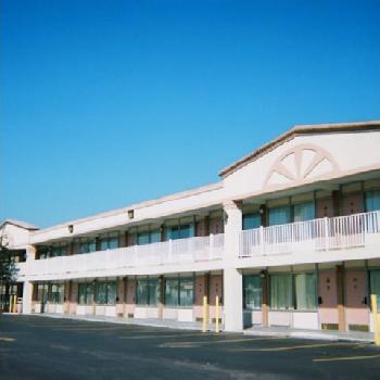 Red Carpet Inn and Suites Scranton