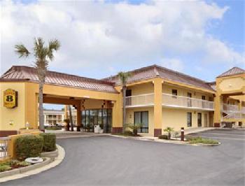 Super 8 Mobile/Tillmans Corner