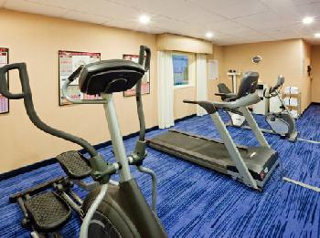 Holiday Inn Express Hotel & Suites WESTFIELD