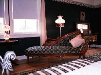 The 1897 Iron Gate Inn Bed and