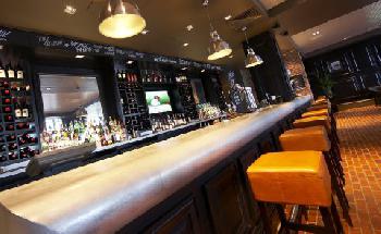 VILLAGE PREM Manchester Ashton