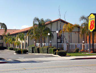 Super 8 Motel - Banning Casino/Outlet Mall