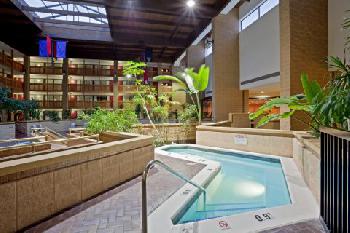Holiday Inn LAWRENCE