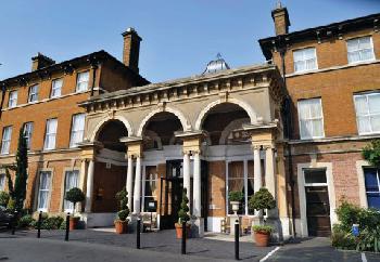 Oatlands Park Hotel