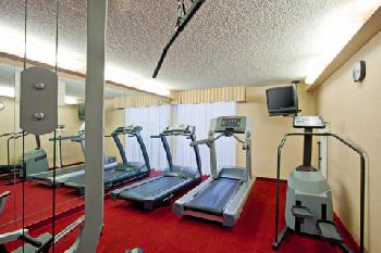 Holiday Inn FRESNO-AIRPORT