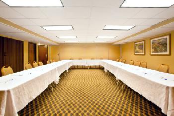 Holiday Inn Express MILWAUKEE-WEST MEDICAL CENTER