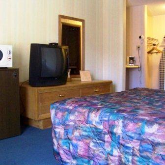 Compare Inn and Suites Covingt