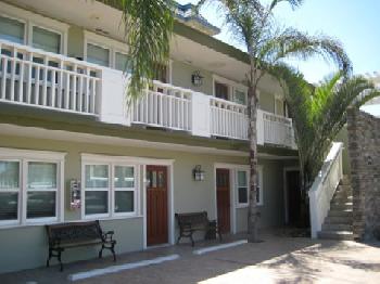 Coronado Island Inn