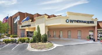 Wyndham Richmond Airport