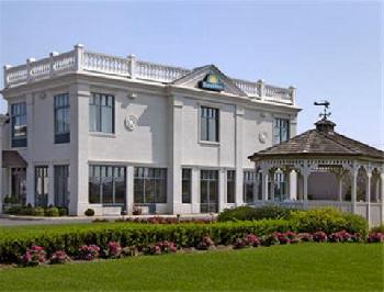 Days Inn Windsor Locks - Bradley International Airport