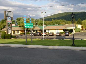 POCONO INN AT WATER GAP