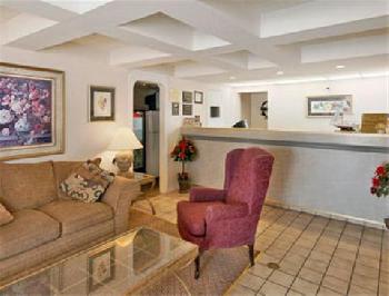 Ramada Williamsburg Near Outlet Mall