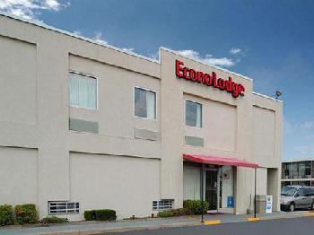 Econo Lodge near Potomac Mills