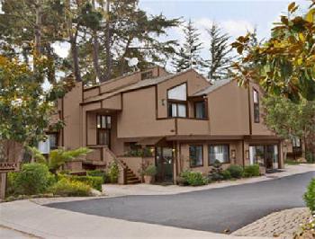 Howard Johnson Inn and Suites Monterey Pacific Grove
