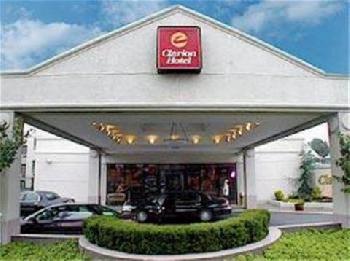 Clarion Hotel La Guardia Airport