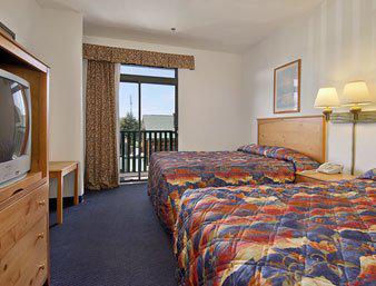 Days Inn and Suites-Mackinaw City-Bridgeview Lodge